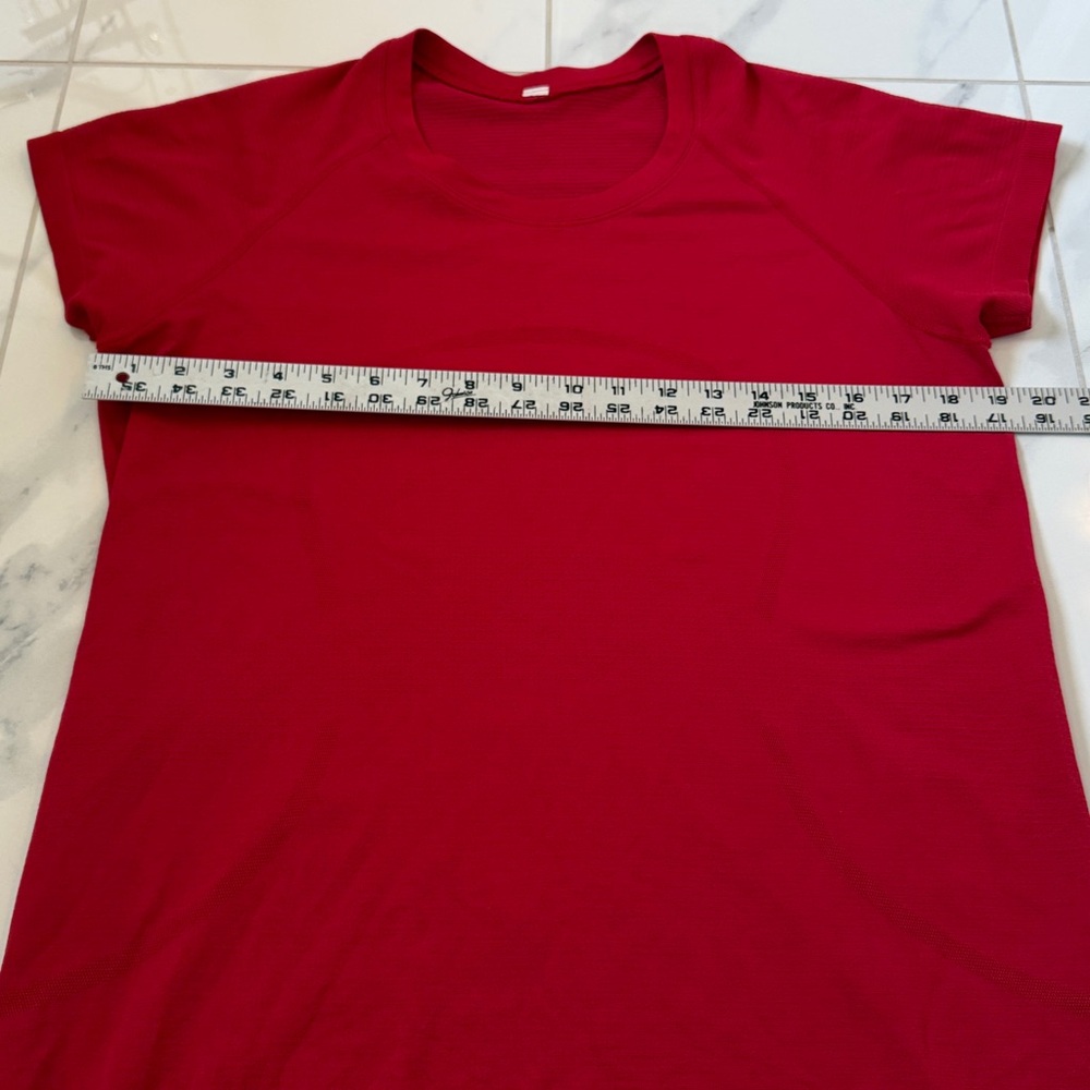 Lululemon Swiftly Relaxed Short Sleeve Shirt
Dark Red Women’s Size 12 - Picture 10 of 13